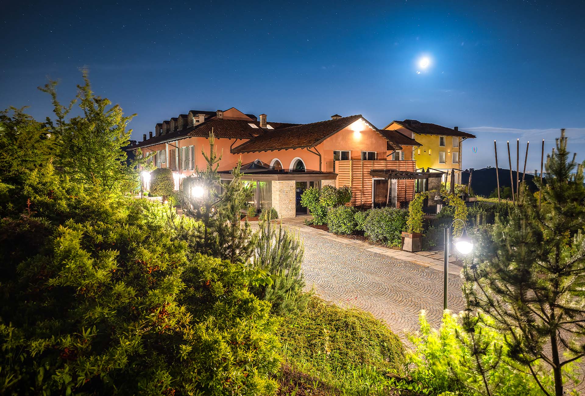 Villa d'Amelia by night 2slide-home